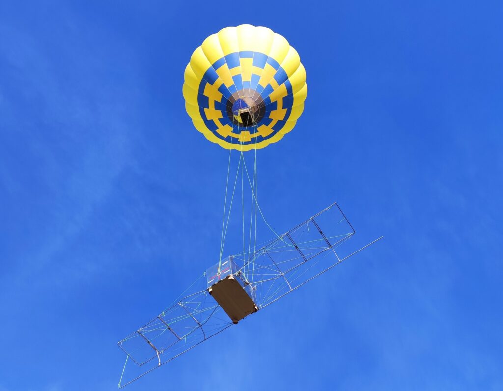 ©SENER group 2021 SC mockup simulating in-orbit configuration; balloon testing